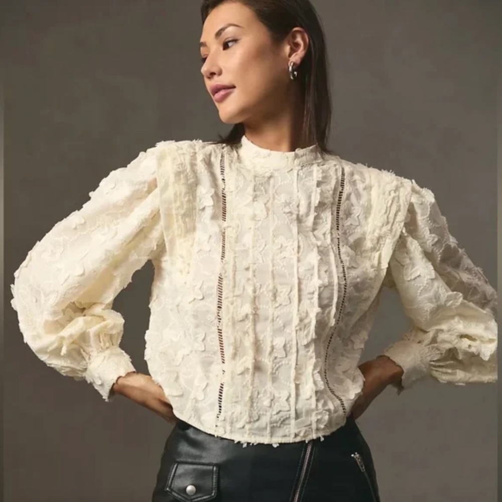 NWT $195 FARM RIO Star 3D Embroidered Blouse in Off White - size Large!
